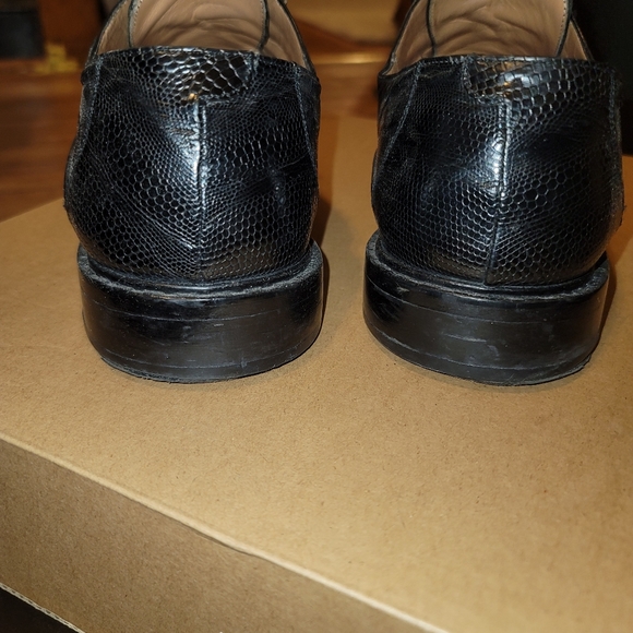 Shoes - Picture 2 of 6